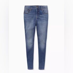 Torrid Bombshell Premium Stretch Skinny Jean (Short)